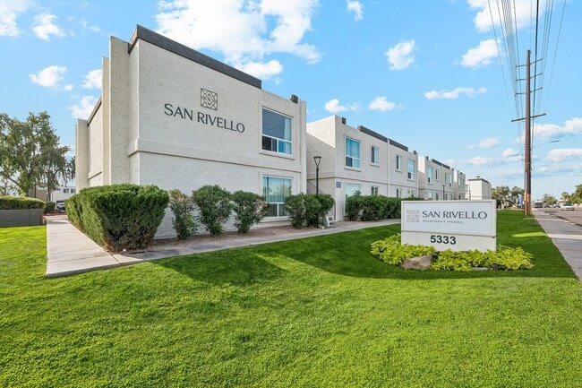 San Rivello in Phoenix, AZ - Foto de edificio - Building Photo