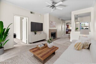 5335 E Shea Blvd in Scottsdale, AZ - Building Photo