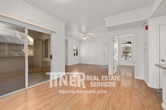 10001 Woodcreek Oaks Blvd in Roseville, CA - Building Photo - Building Photo