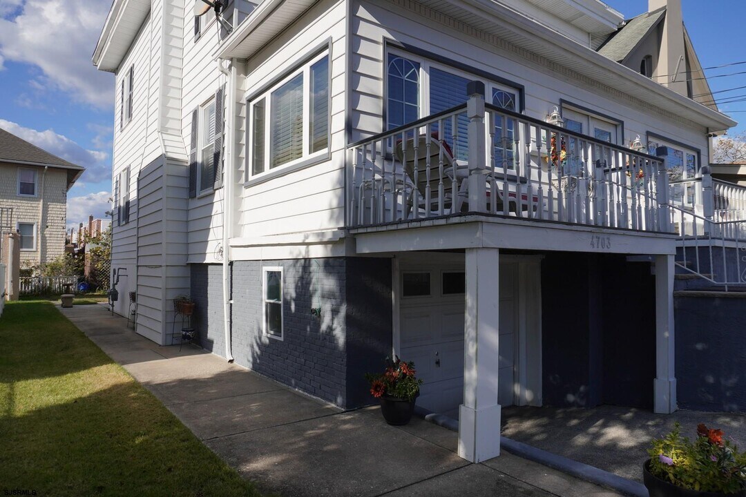 4703 Ventnor Ave in Atlantic City, NJ - Building Photo