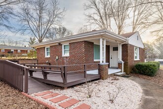 458 Parker Cir in Norwood, NC - Building Photo - Building Photo