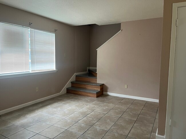 1036 Eli Ct in Gretna, LA - Building Photo - Building Photo
