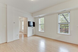 1340 Fairmont St NW in Washington, DC - Building Photo - Building Photo