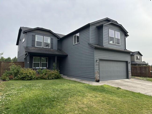 property at 3834 Alameda Ct NE