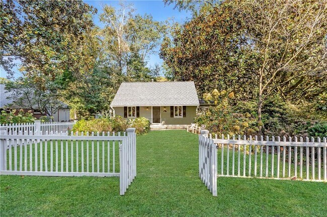 2690 Ridgemore Rd NW in Atlanta, GA - Building Photo - Building Photo