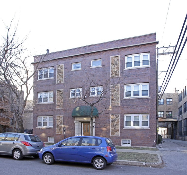 1755-1757 W Belle Plaine Ave in Chicago, IL - Foto de edificio