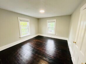 25 Auburn St, Unit 2 in Woburn, MA - Building Photo - Building Photo