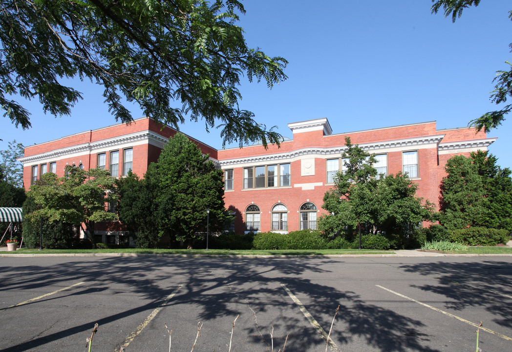 Patterson Place in Bristol, CT - Building Photo