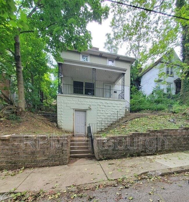 property at 1721 Scott St