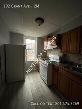 192 Grant Ave in Jersey City, NJ - Foto de edificio - Building Photo