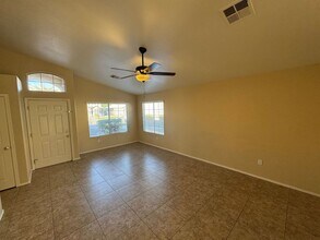 7455 E Naranja Ave in Mesa, AZ - Foto de edificio - Building Photo