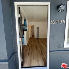 5240 1/2 Navarro St in Los Angeles, CA - Building Photo - Building Photo