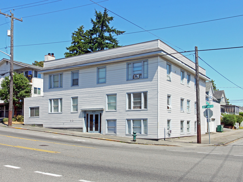 Bayberry Apartments in Seattle, WA - Building Photo