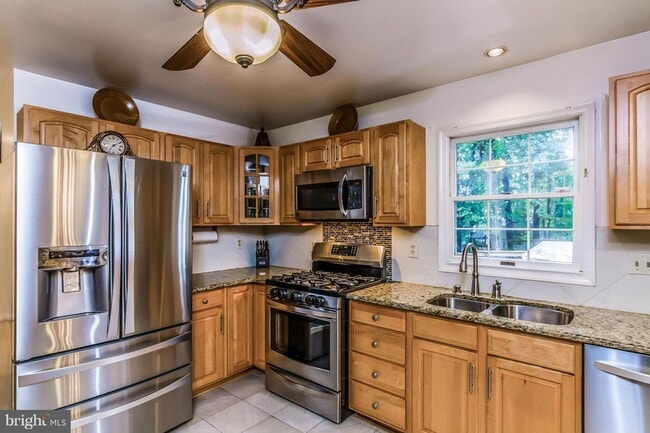 131 Summit Hall Rd in Gaithersburg, MD - Building Photo - Building Photo