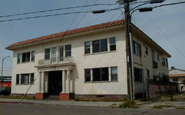 1003 Roosevelt Ave in Richmond, CA - Building Photo - Building Photo