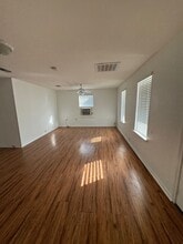 318 Pleasanton Rd in San Antonio, TX - Building Photo - Building Photo
