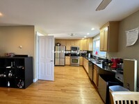 25 Iroquois St, Unit 1 in Boston, MA - Building Photo - Building Photo