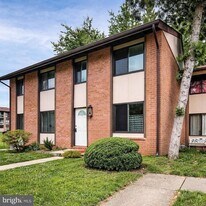 8966 Footed Ridge in Columbia, MD - Building Photo