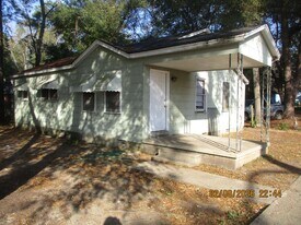 1813 W Gordon Ave in Albany, GA - Building Photo