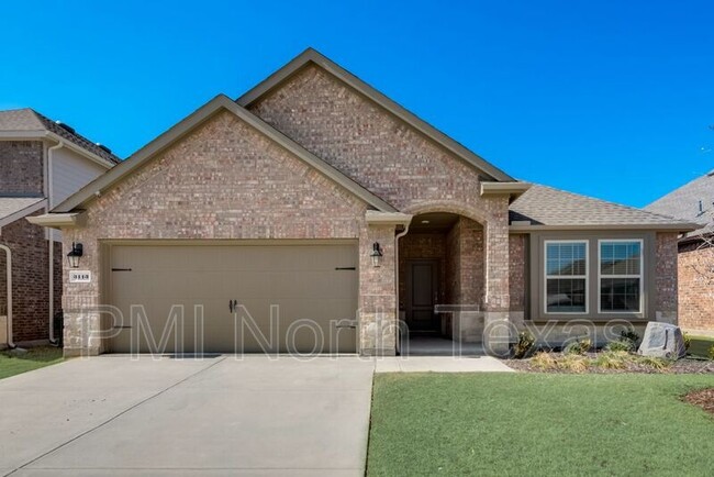 3113 Brady Starr Dr in Aubrey, TX - Building Photo - Building Photo