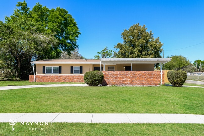 5825 Forest Grove Blvd