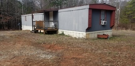 182 Flatwood Dr in Laurens, SC - Building Photo - Building Photo