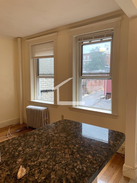117 Park Dr, Unit 33 in Boston, MA - Building Photo