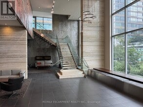 15 Iceboat Terr in Toronto, ON - Building Photo - Building Photo
