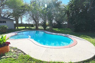 1107 Magnolia Woods Ct in Sugar Land, TX - Building Photo