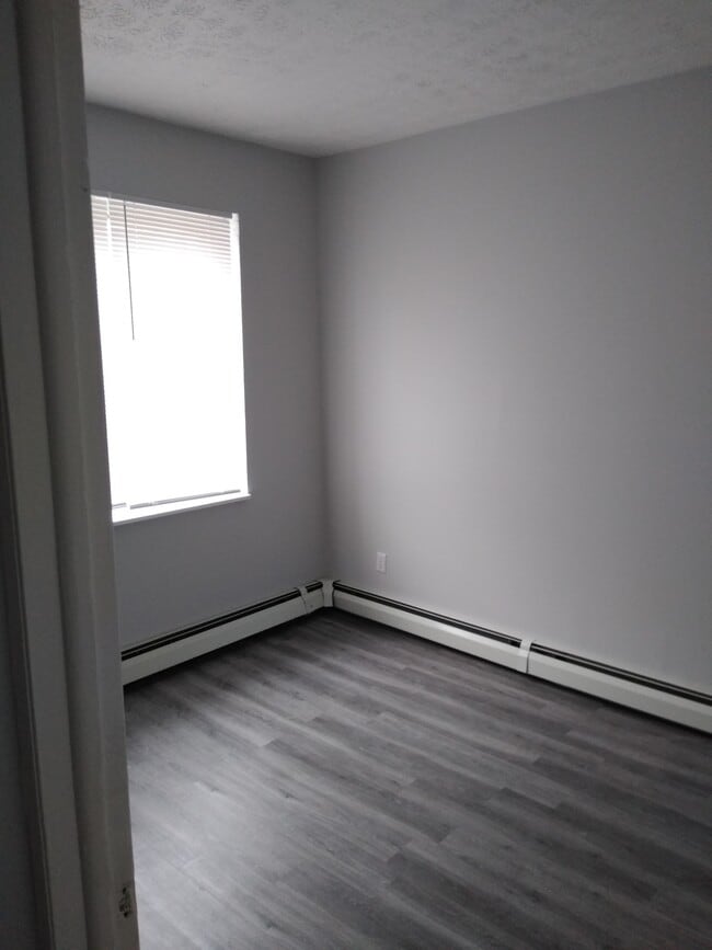 Forest Avenue Apartments - All Utilities Incd in Cincinnati, OH - Foto de edificio - Building Photo