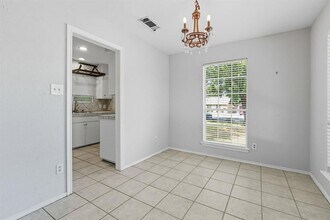 10103 Woodland Village Dr in Austin, TX - Building Photo - Building Photo