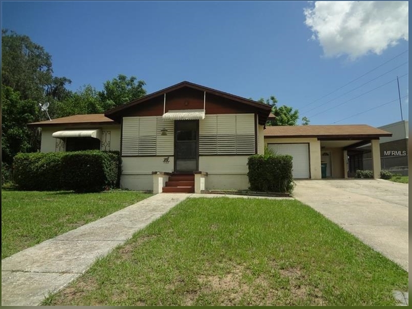 1133 Morningside Dr in Eustis, FL - Building Photo