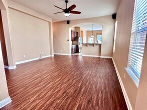 10200 Channel Island Dr in Austin, TX - Building Photo - Building Photo