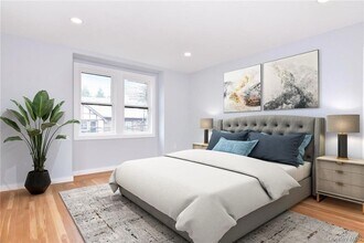 2 West St, Unit 2C in Pelham, NY - Foto de edificio - Building Photo