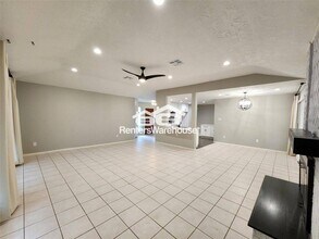 8327 Bird Run Dr in Missouri City, TX - Building Photo - Building Photo