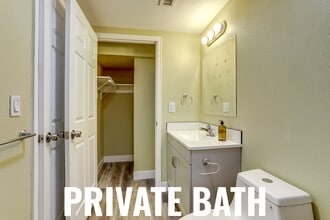 15054 E Dartmouth Ave, Unit 5 in Aurora, CO - Building Photo - Building Photo