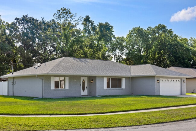 807 Scrub Oak St in South Daytona, FL - Building Photo - Building Photo