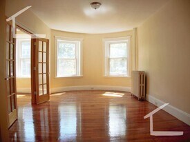 39 Dwight St in Brookline, MA - Building Photo