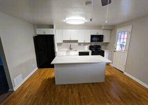 7875 Kavanagh Rd in Dundalk, MD - Building Photo