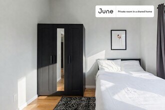 Room in Shared 4 bed/2 bath home in New York, NY - Foto de edificio - Building Photo