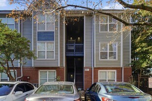 525 N Graham St in Charlotte, NC - Building Photo