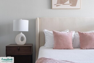 4300 Cromwell Dr, Unit 2302 in Kyle, TX - Foto de edificio - Building Photo