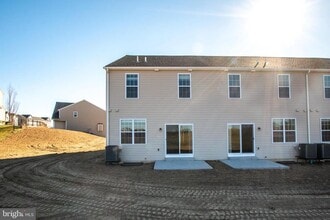 6110 Sawgrass Ct in Harrisburg, PA - Building Photo - Building Photo