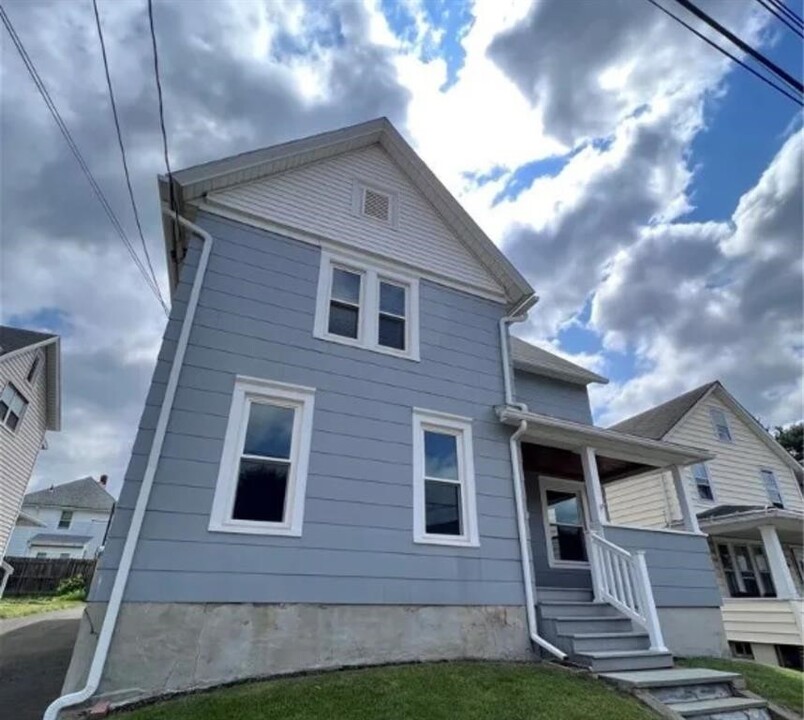 18 Wilson St in Binghamton, NY - Building Photo