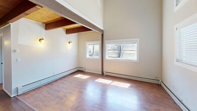 481 Whiting Rd in Eagle, CO - Foto de edificio - Building Photo
