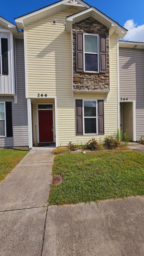 266 Caldwell Loop in Jacksonville, NC - Building Photo - Building Photo