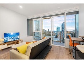 13428-13105 105 Ave in Surrey, BC - Building Photo - Building Photo