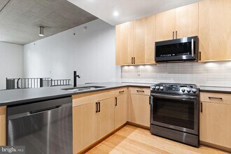 1352 South St in Philadelphia, PA - Building Photo - Building Photo