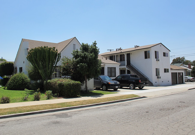 115 N Taylor Ave in Montebello, CA - Building Photo - Building Photo