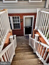 4733 Bradley Blvd in Chevy Chase, MD - Foto de edificio - Building Photo